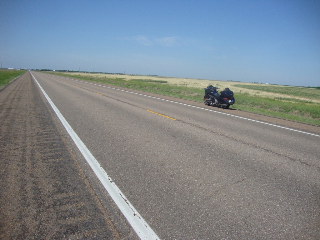On Day 5, we're heading west on Route 70 from Junction City KS. I'd set Walsenburg CO as the GPS destination and she took me onto Rt. 156, southwest, at Ellsworth KS. Here it is, at 11 AM.