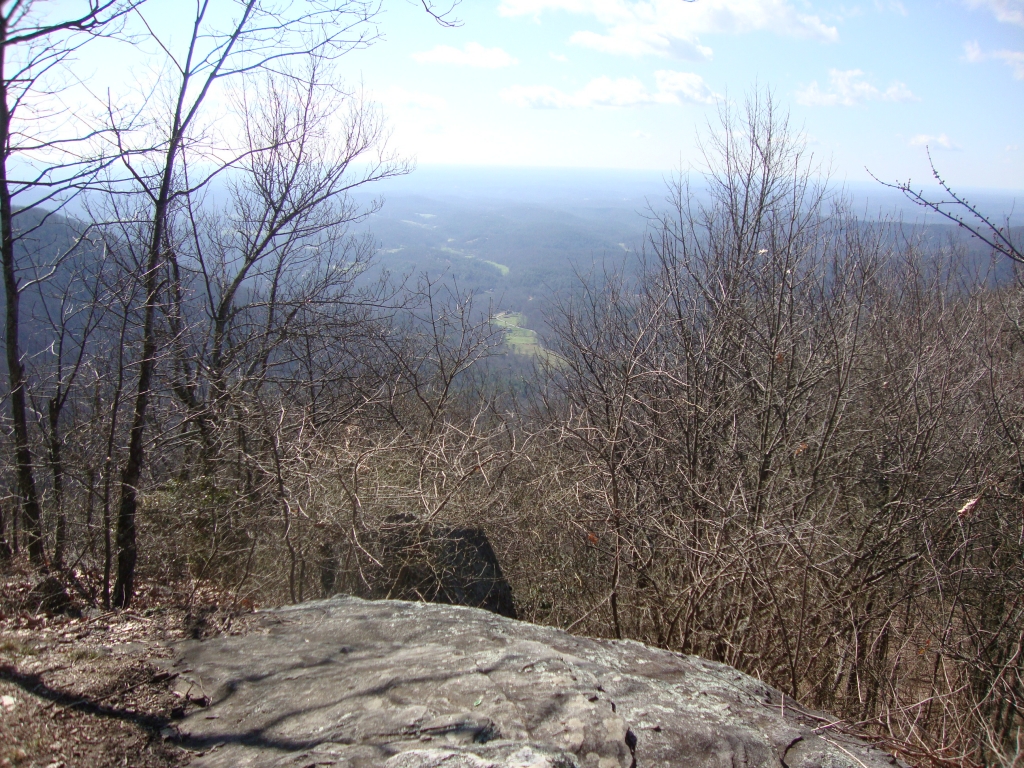 Fifteen minutes later, this south view appeared. I wonder what that body of water is.