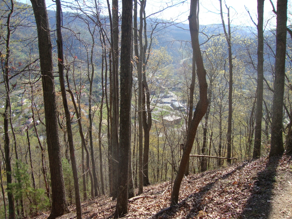 About 1:30 north of Deer Park at 9:15 AM, this was my first view of Hot Springs.