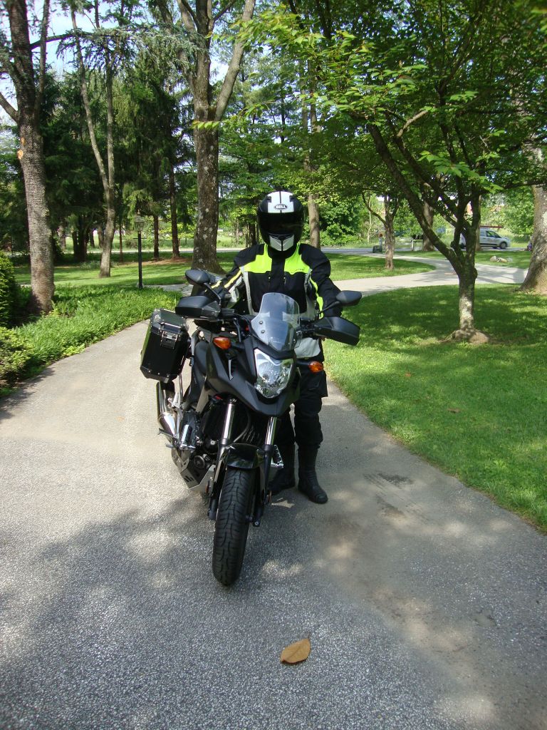 Starting for Alaska! Leaving home at 9AM Thursday May 18 2017, I said goodbye to my friend Gary (photo) and was soon caught in near stop-and-go traffic on the Baltimore Beltway. It was nice to reach highway speed on I-70 west; already hot, 92F was the day's forecast.
