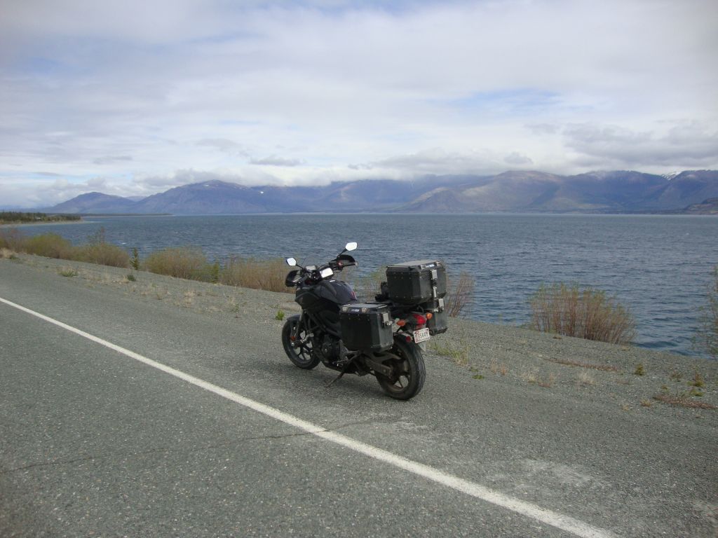Day 14, Kluane Lake: I'm nearing the stop of this short day. Squanga to Tok was too far, so I broke it into two short (~225 mile) days. I'm just short of Destruction Bay.
