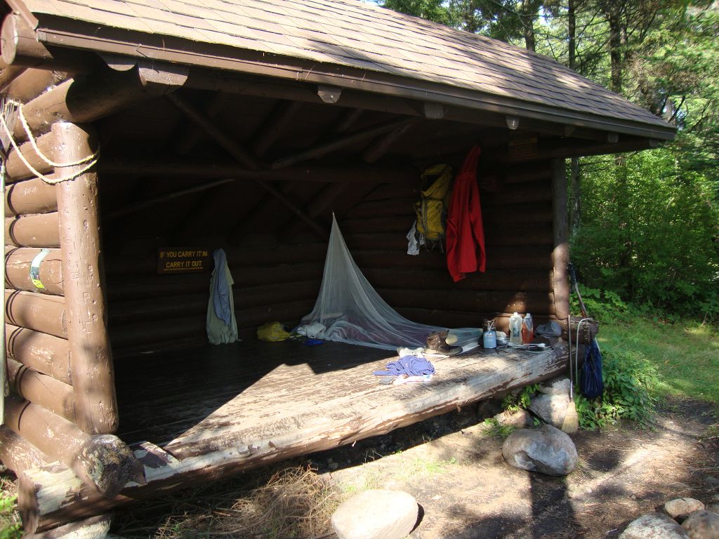 All alone, I could set up as I wished. But all I wished was the mosquito net. It's just about dinnertime!