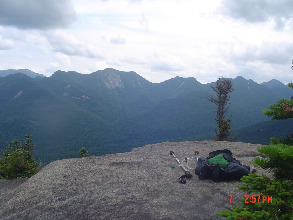 The gear and I left about 3PM and made Yard's summit  45 minutes later.