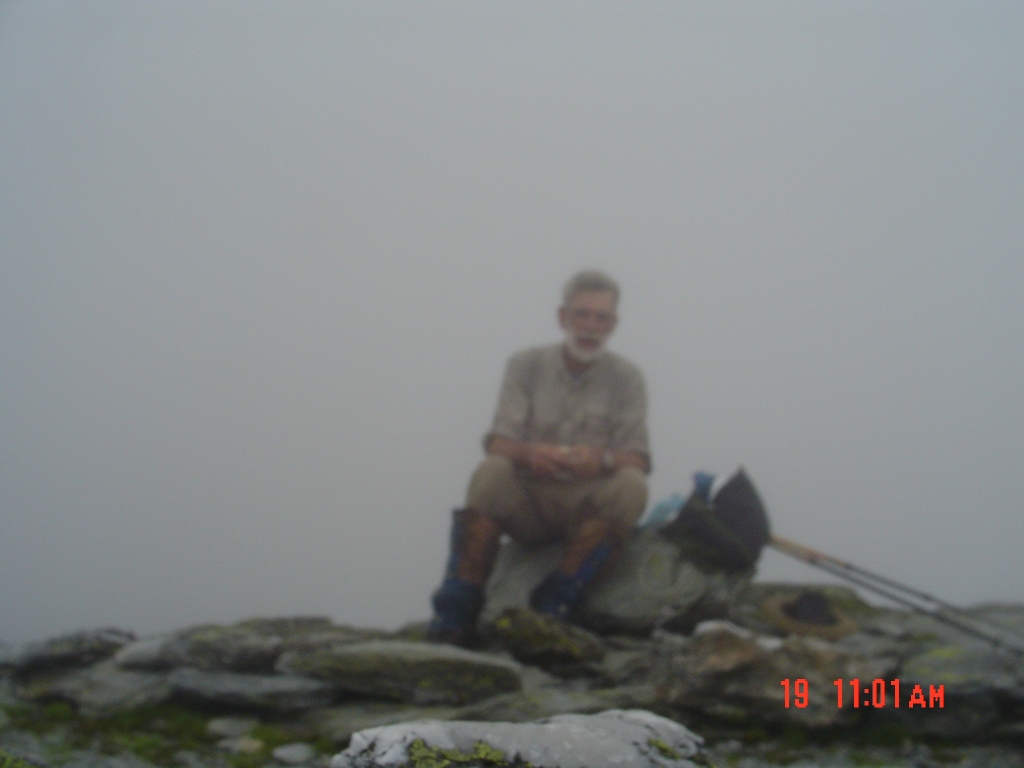 At 11:10 I reached the Hell Brook Trail, passed through a flat alpine meadow half an hour later, and snapped this summit shot at noon.